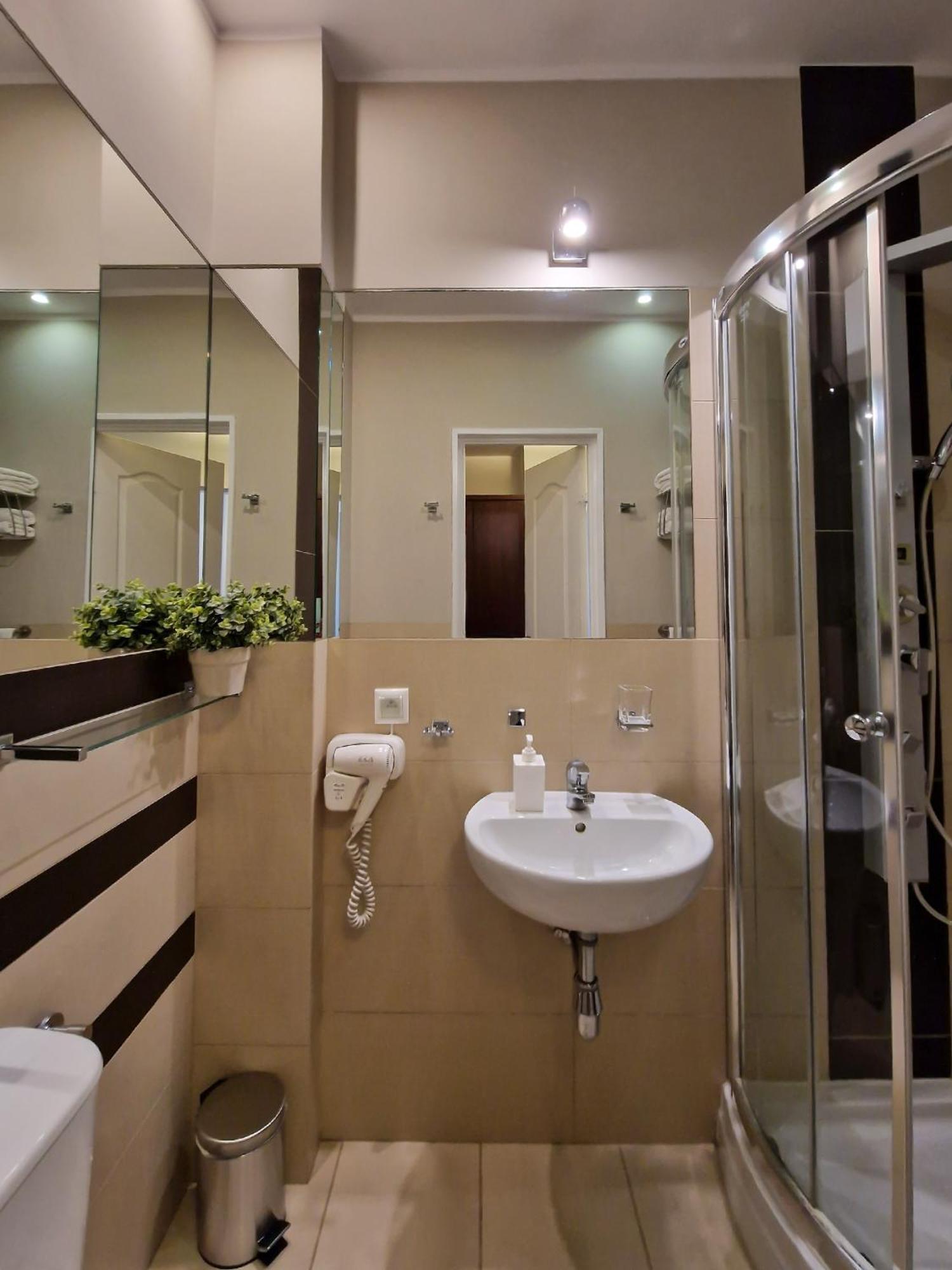 Hotel Ara - Dancing Club Restauracja Ara Jastrzębia Góra Dış mekan fotoğraf