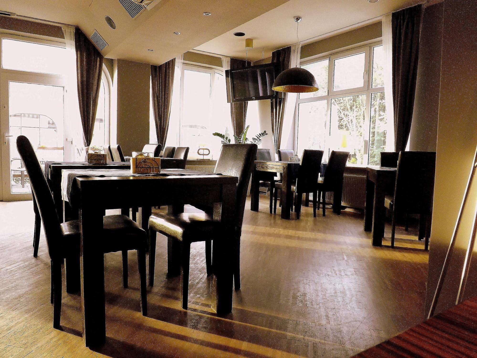 Hotel Ara - Dancing Club Restauracja Ara Jastrzębia Góra Dış mekan fotoğraf