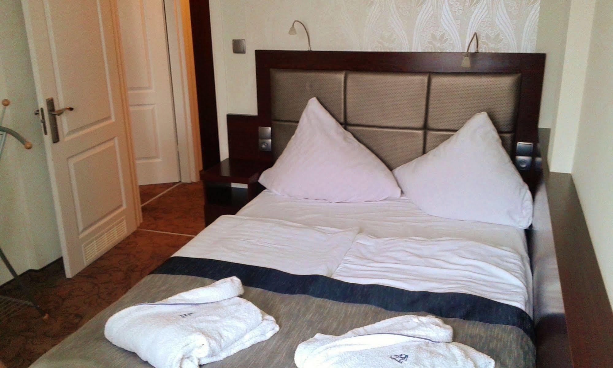 Hotel Ara - Dancing Club Restauracja Ara Jastrzębia Góra Dış mekan fotoğraf